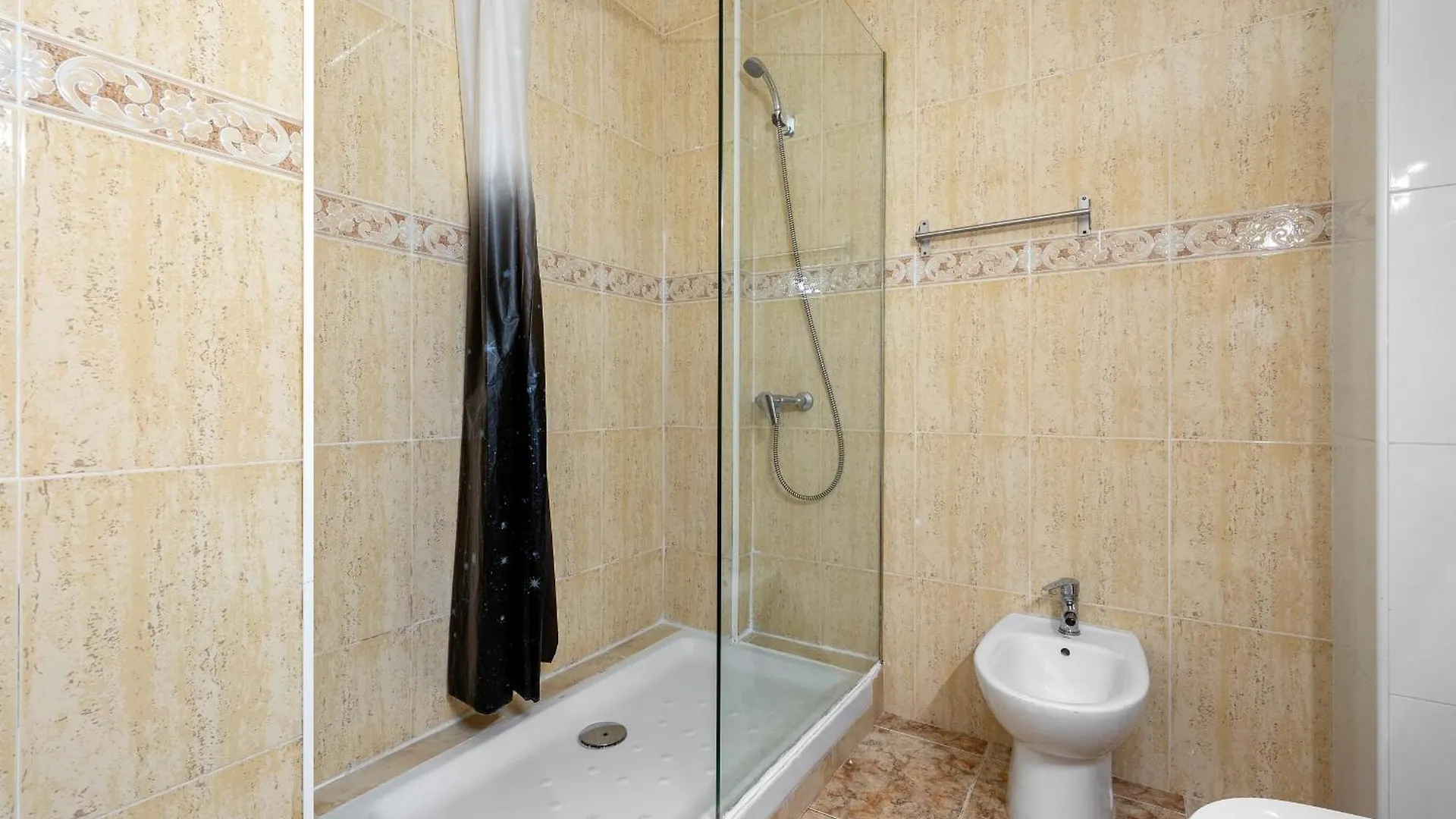 Hauzify I Apartament Miravet Salou 0*,